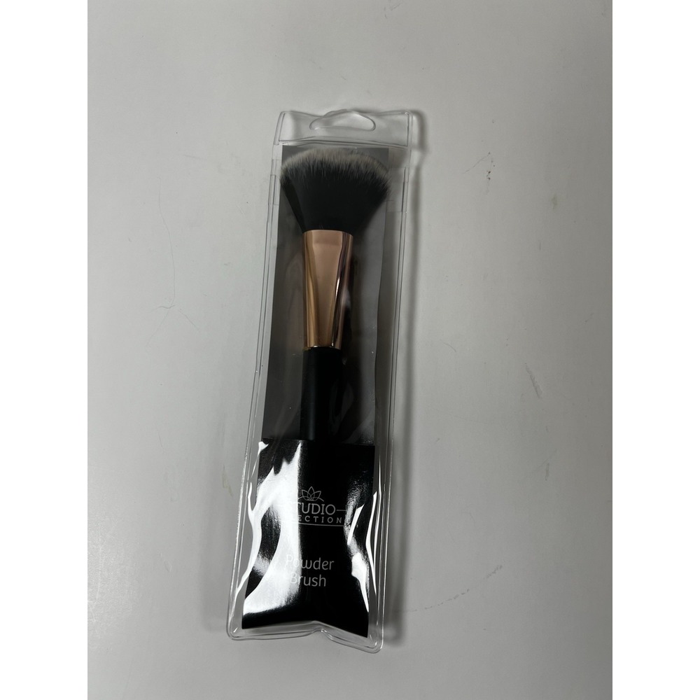 Studio Selection‎ Total Face Brush Synthetic Wood Handle